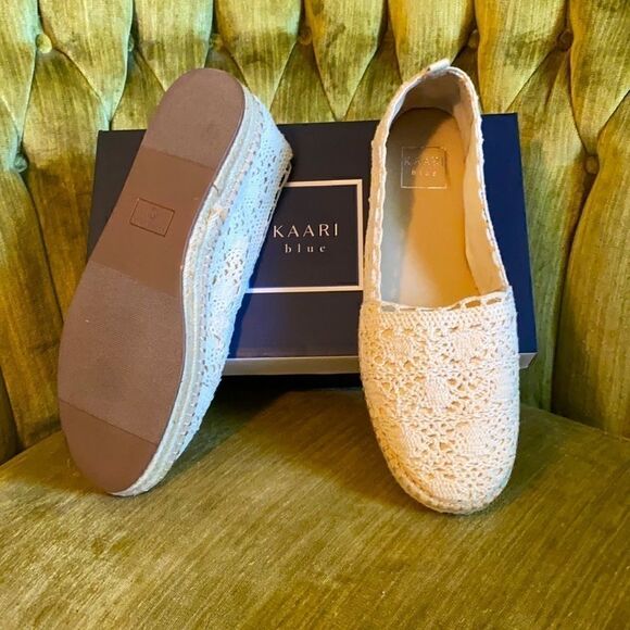 Kaari Blue, Ivory slip on’s. Women’s 10. - Picture 4 of 5